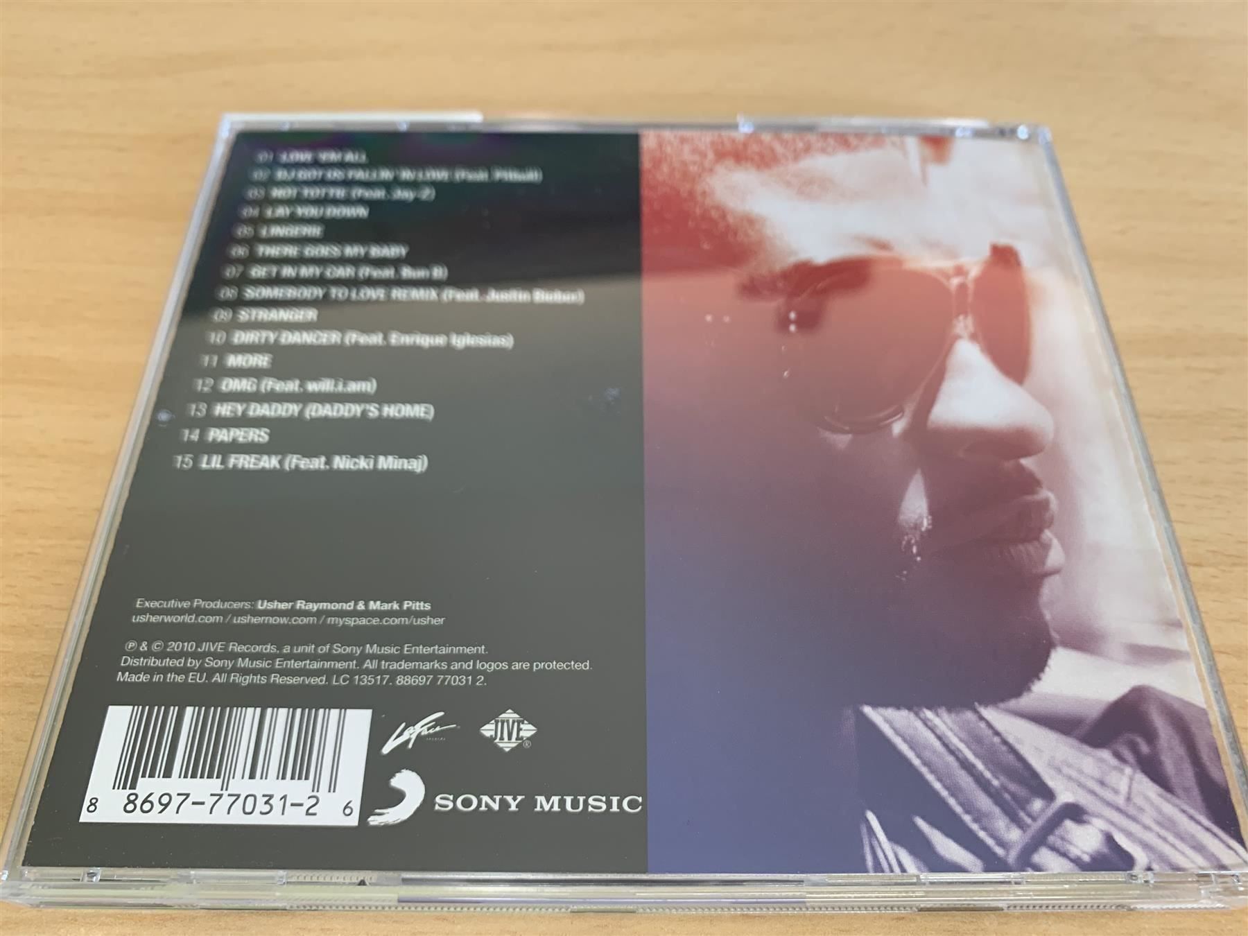 CD: Usher – Versus – Usato da Rikon im Tösstal venduto da Alpenmutz 1