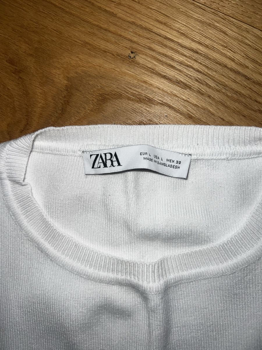 Zara Top: 2x Zara Crop Top – Usato da Luzern venduto da Whateverr 1