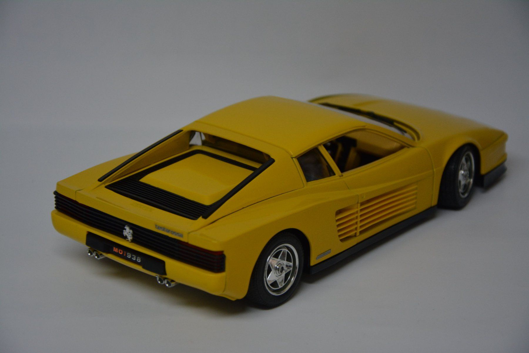 Ferrari Modellautos: Ferrari Testarossa 1984 , Bburago , 1:18 – Gebraucht aus Goldach von Feivel9 6