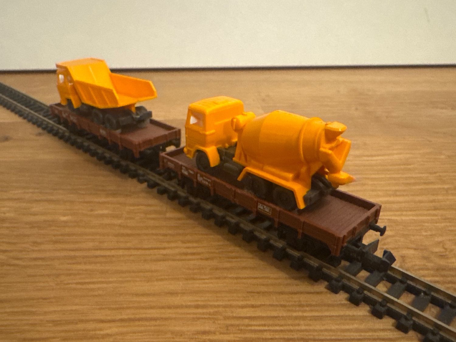 Trix Modellini di ferrovie: Minitrix Güterwagen mit Ladung – Nuovo (secondo la descrizione) da Schlierbach venduto da Look8 1