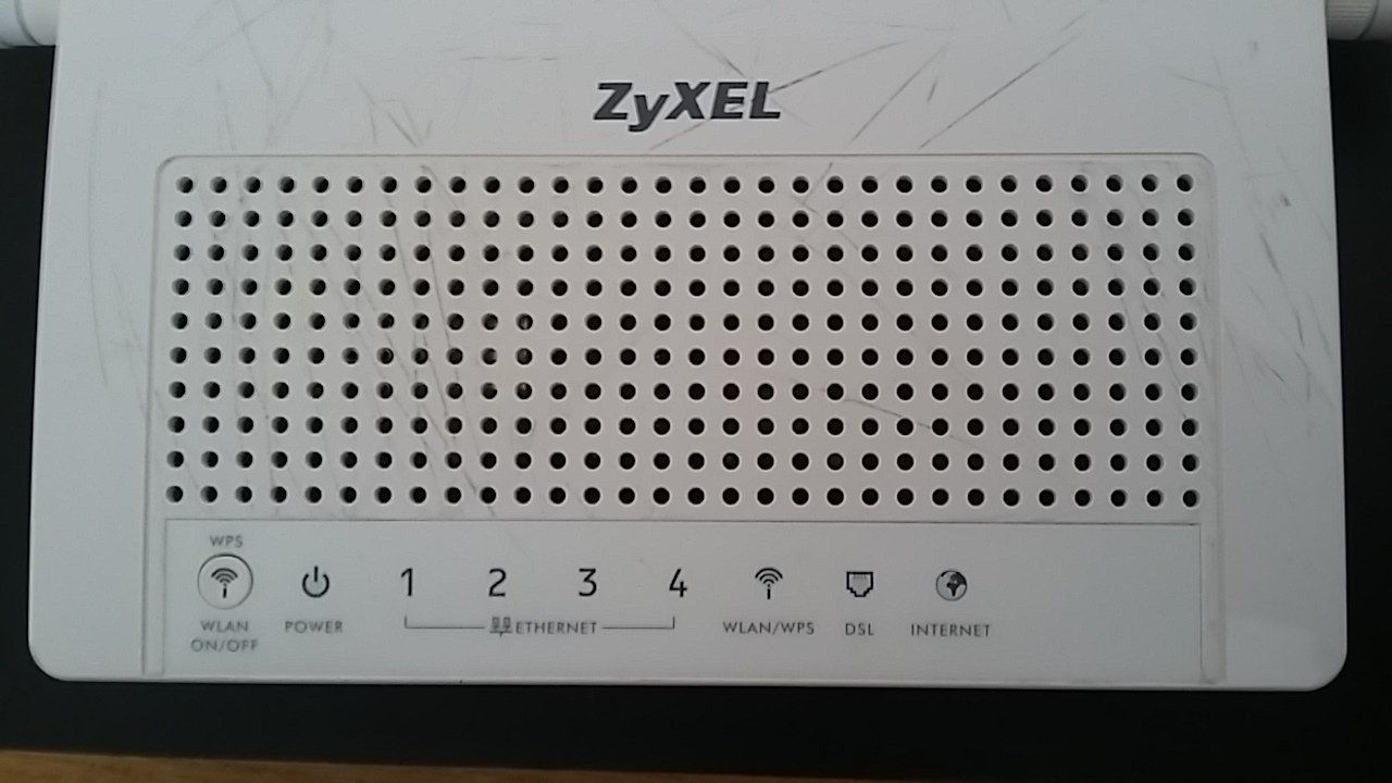 Zyxel Modem & Router: ZyXEL Modem/Router – Usato da Zollikerberg venduto da Dogon 3