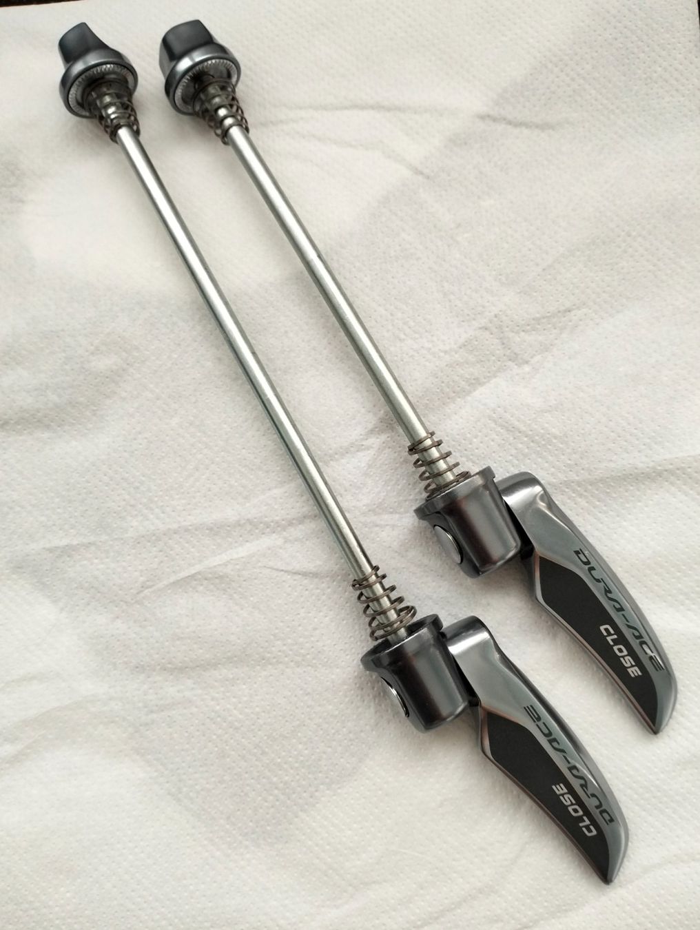Shimano Ersatzteile: Shimano Dura Ace Schnellspanner Set – Neu (gemäss Beschreibung) aus Uster von KarlZH
