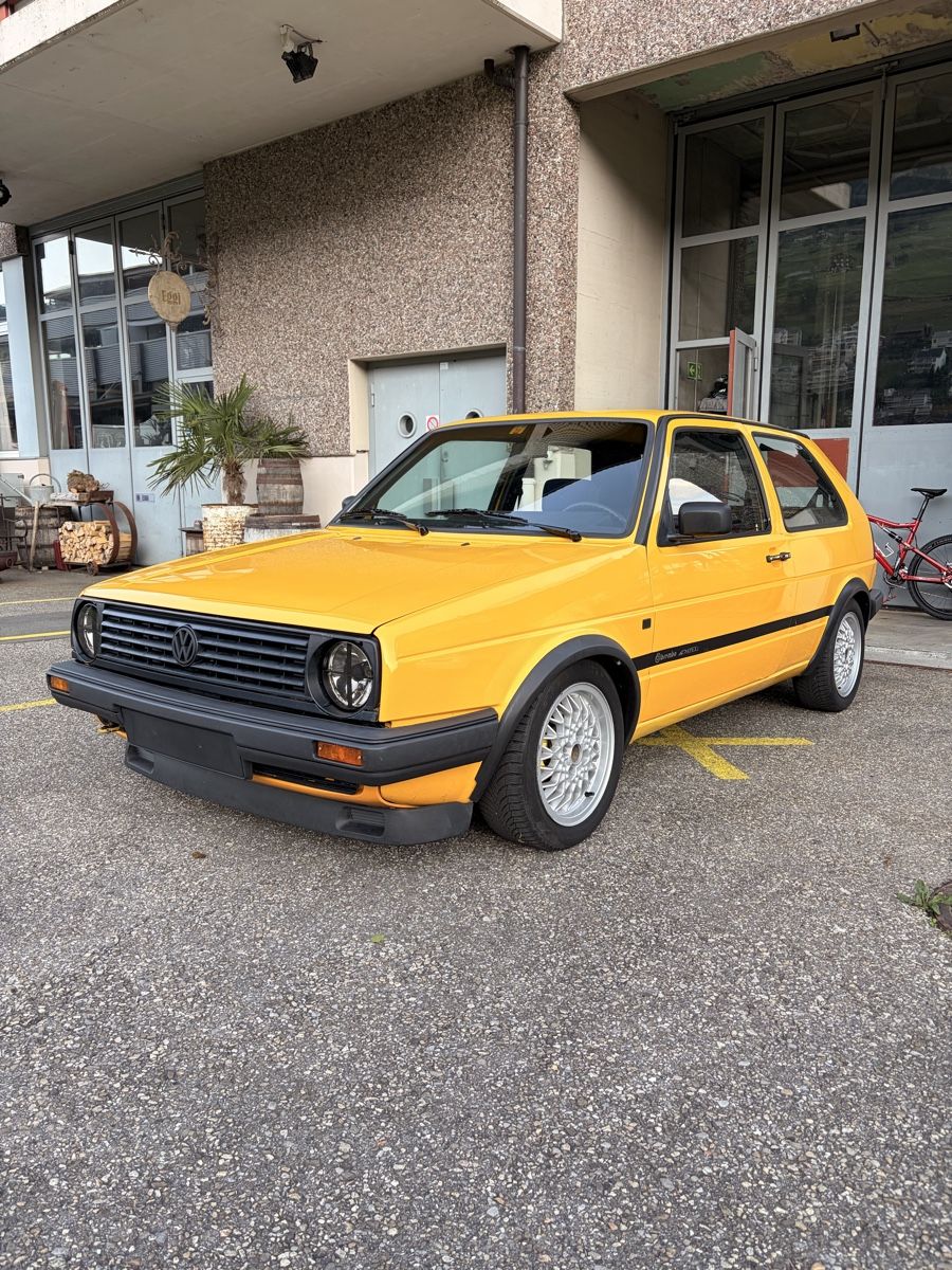 VW Autos: VW Golf 2 GTI 3 Türer  – D'occasion à Ennetbürgen par Banaon