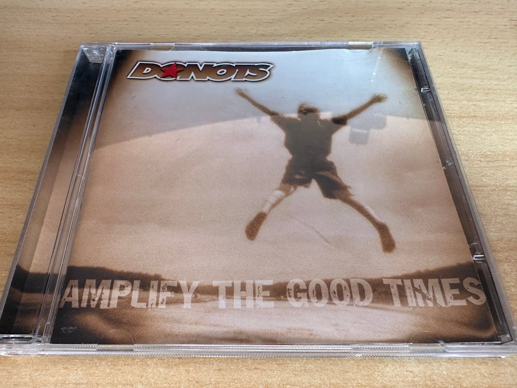 CDs: E2 Donots – Amplify The Good Times – Gebraucht aus Rikon im Tösstal von Alpenmutz