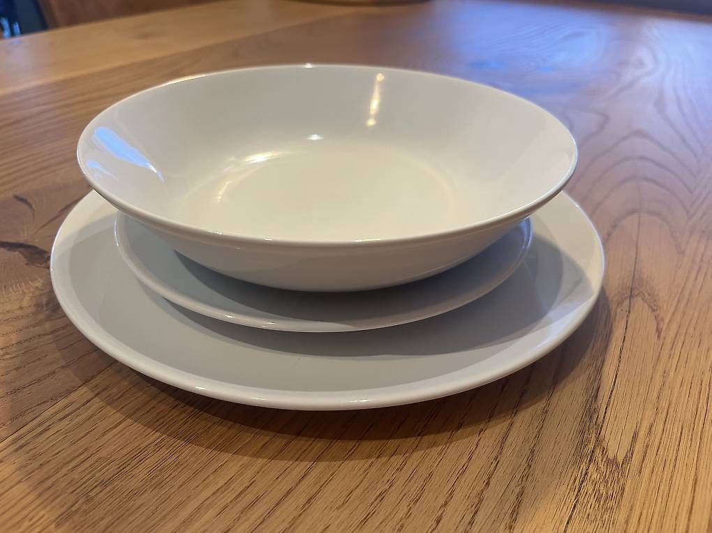 Assiettes: Tellerset 32-teilig – D'occasion à Wängi par cocose