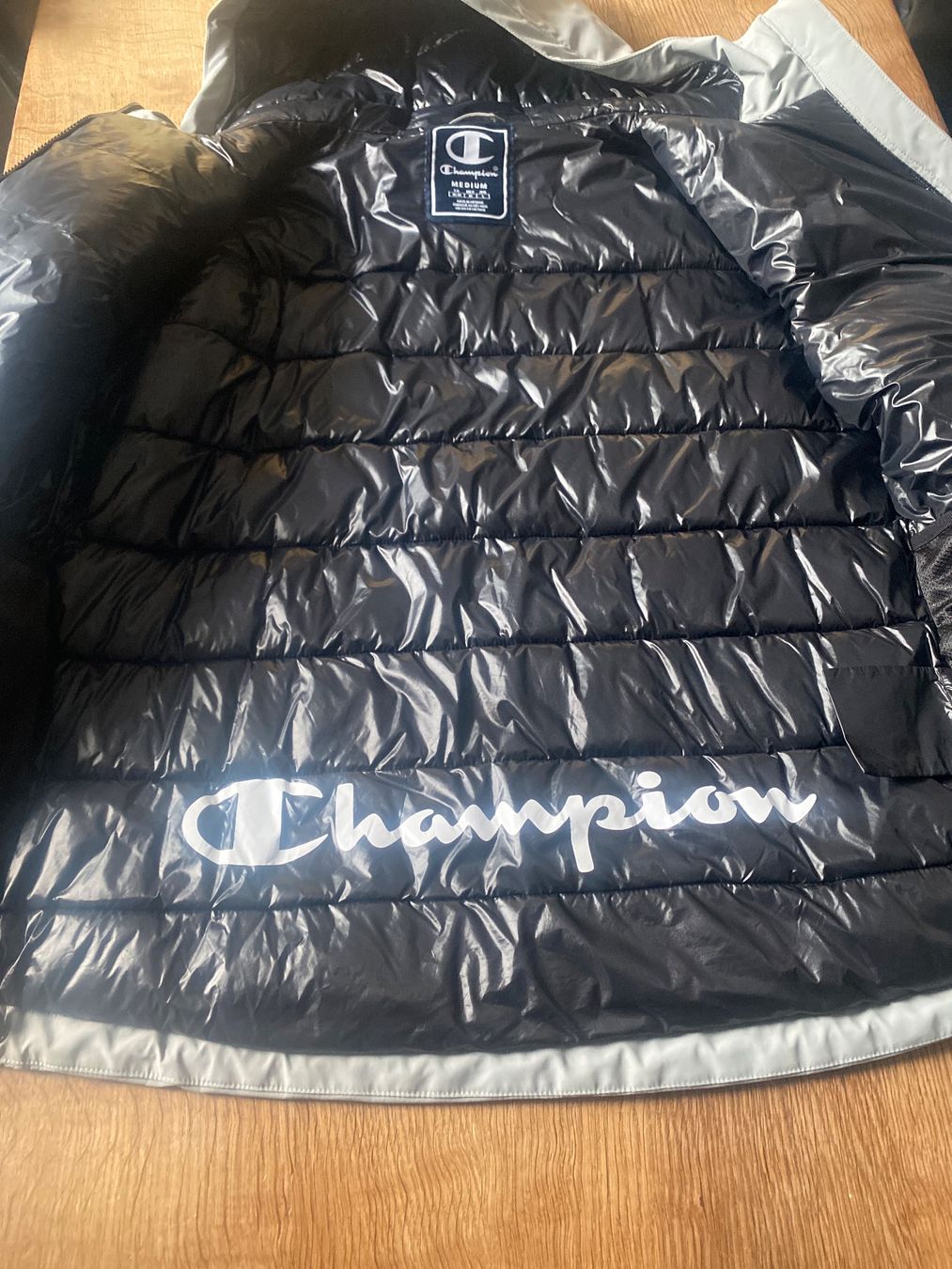 Champion Jacken: •CHAMPION• WINTERJACKE/JACKE Gr.M MEN Hellgrau – Gebraucht aus Frauenfeld von Boldi46 3