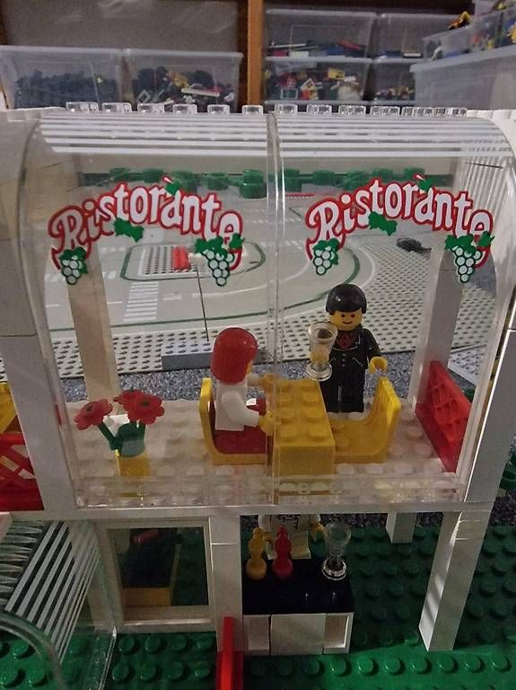 Spielzeuge: Lego 10037 Breezeway Café mit BA und gratis Versand – Gebraucht aus Muttenz von sarino 2
