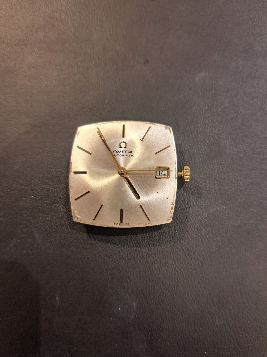 Omega Uhren: Omega Automatic Uhrwerk mit Zifferblatt und Lupe – Defekt aus Emmenbrücke von princebilly