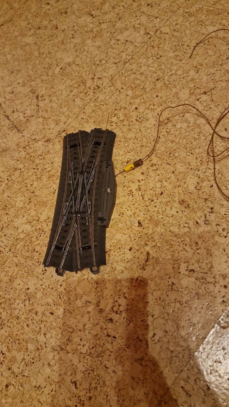 Modellini di ferrovie: X Weiche mit Stellmotor H0 Digital – Usato da staefa venduto da hagenbuch01
