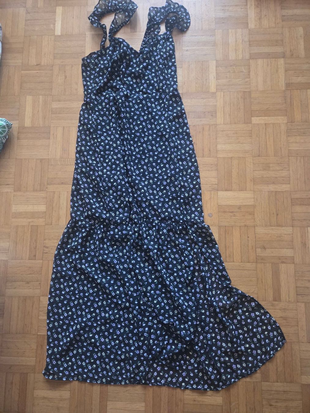 Robes: Kleider und Jupe Gr. M – D'occasion à Basel par grandfamily 5