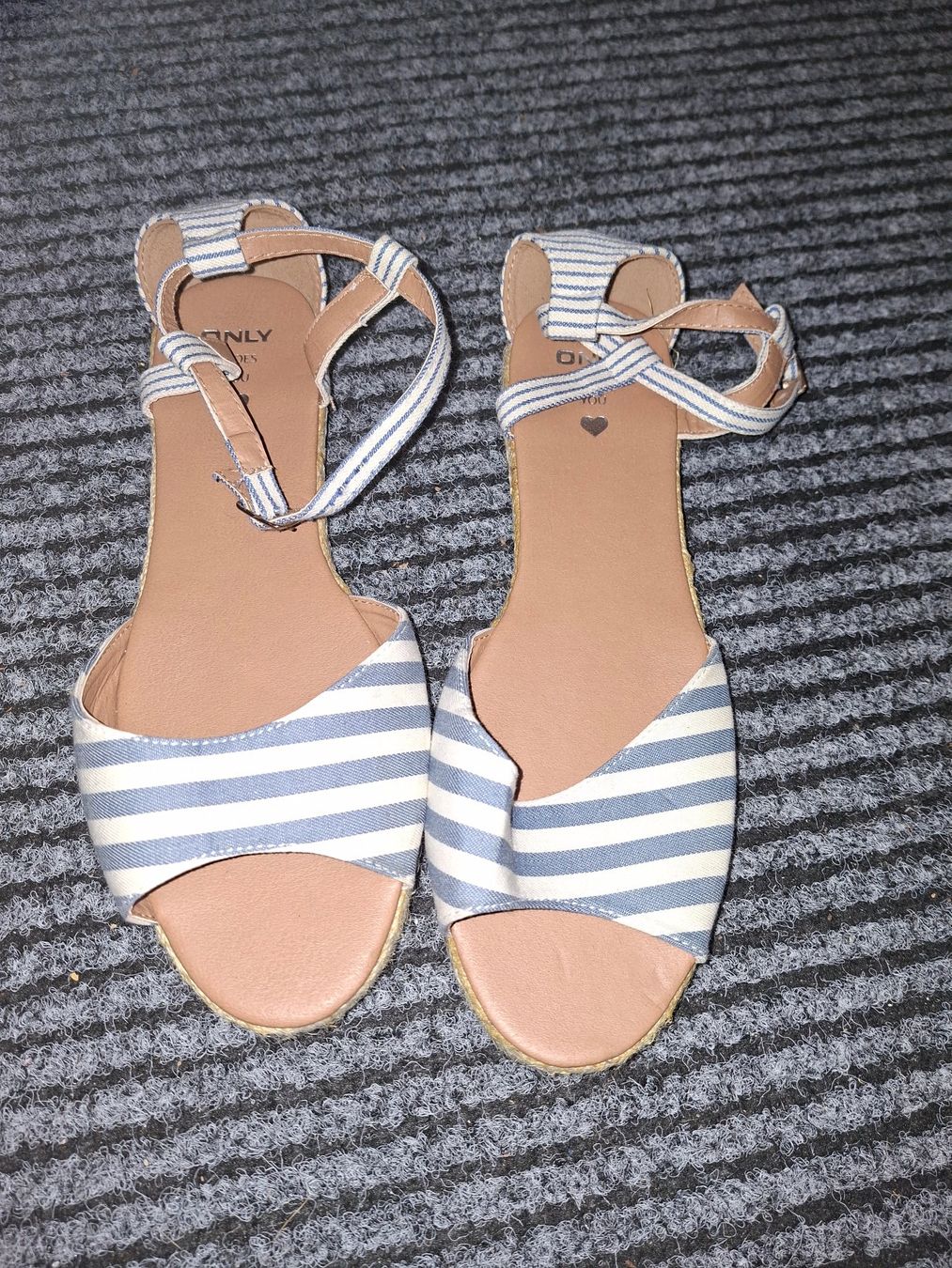 Only Damenschuhe: Sommerschuhe gestreift – Neu (gemäss Beschreibung) aus Oberwil/Dägerlen von Dominique1606