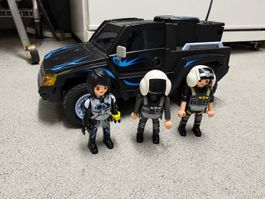 Playmobil-Polizei-/Spezialeinsatzfahrzeug mit Figuren
