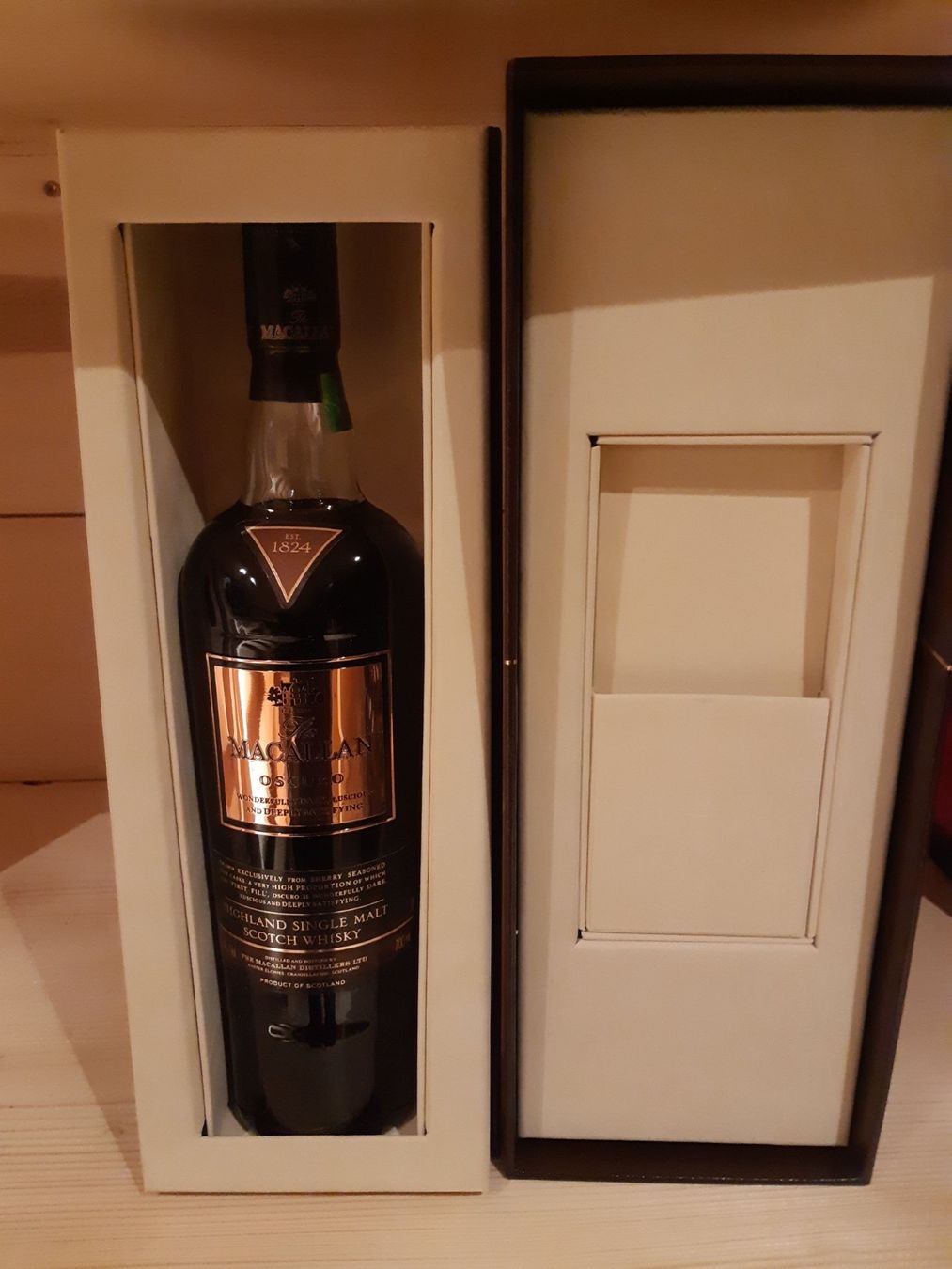 Macallan Bevande alcoliche: Macallan Oscuro 1824 – Nuovo e nell'imballaggio originale da Grindelwald venduto da carro5 1