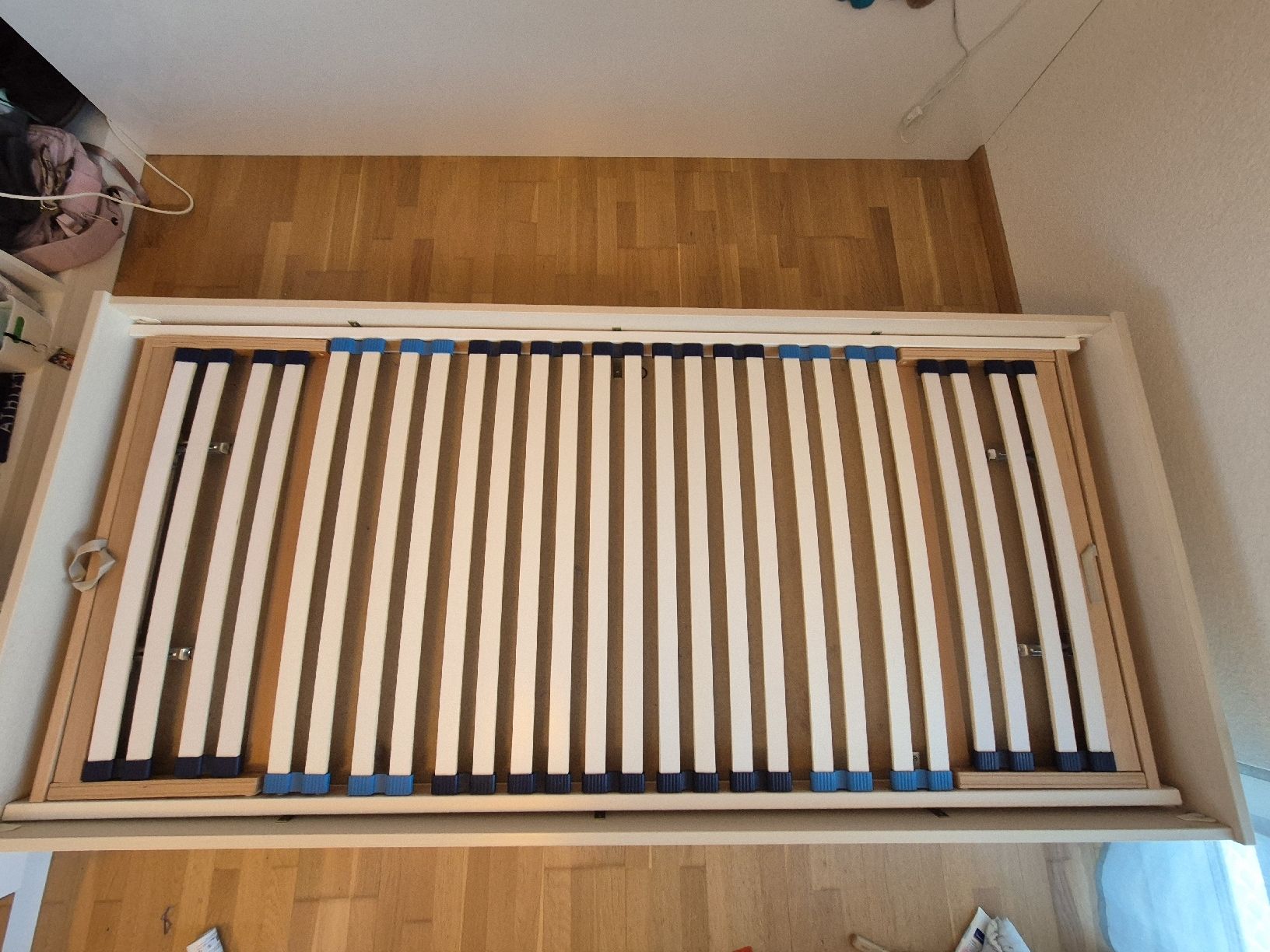 Letti: Bettgestell mit 5 Schubladen und Lattenrost 97x202cm – Usato da Büttikon AG venduto da markus.merz 1