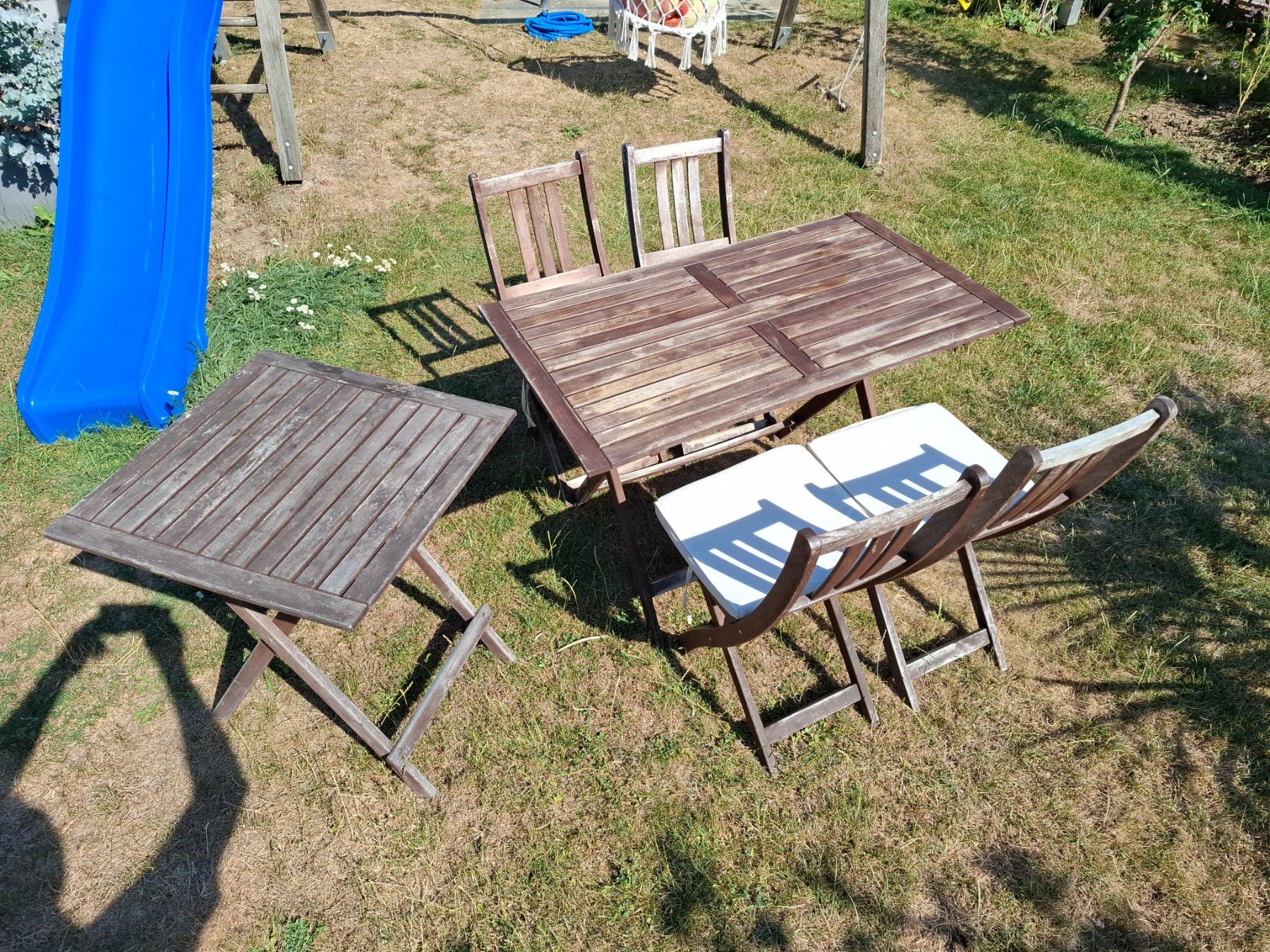 Ikea Set de table et chaises: Gartentisch und Stühle Holz klappbar gebraucht – D'occasion à Bätterkinden par Irma78 1