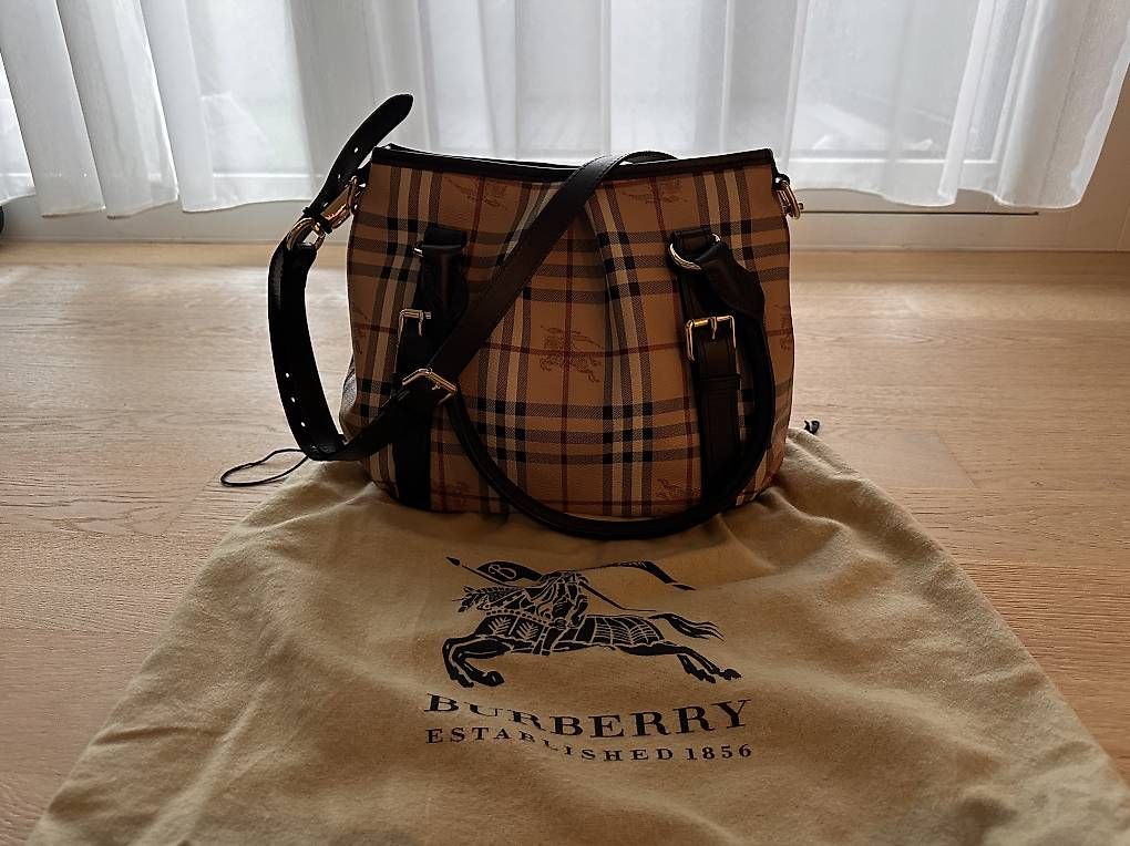 Burberry Taschen: Originale Burberry Tasche – Gebraucht aus Münchwilen TG von Sandra_888 1