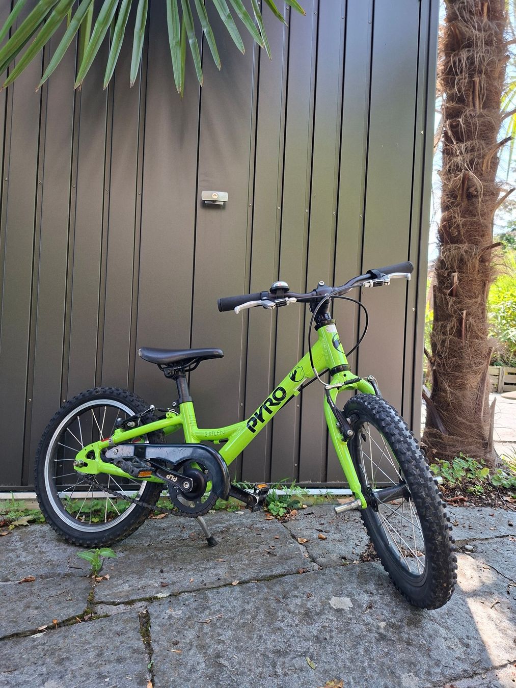 Pyro Velos: Kindervelo, PYRO, 16 Zoll, hellgrün – Gebraucht aus St.Niklausen LU von Wirdbereitsverwendet