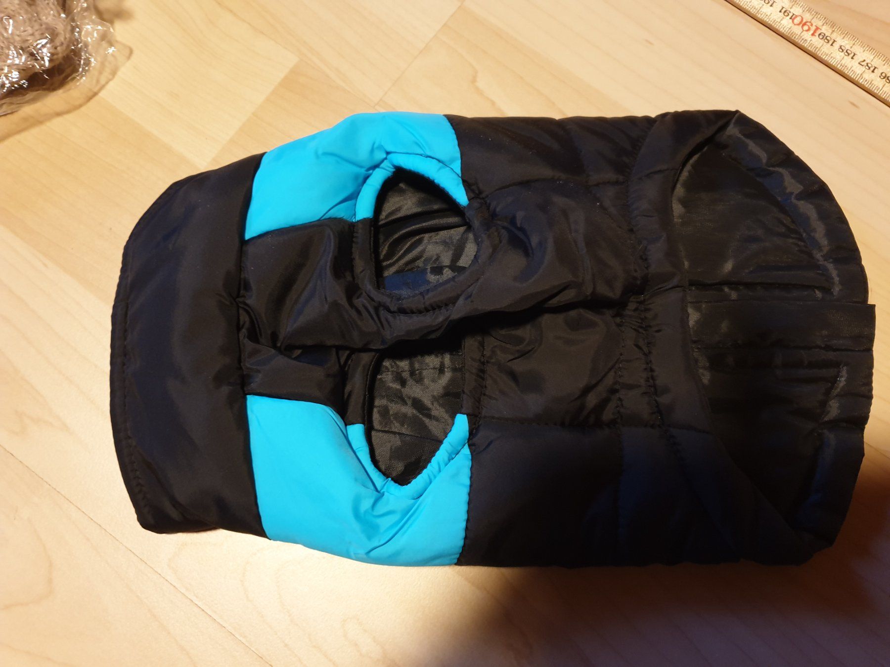 Abbigliamento: Mantel für Hund – Nuovo (secondo la descrizione) da Reutigen venduto da Easy0807 1