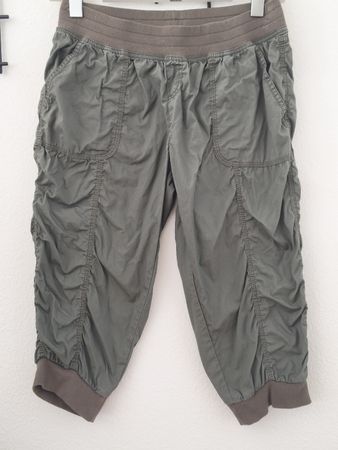 Damen 3/4 Hosen Chicoree Grösse M neuwertig