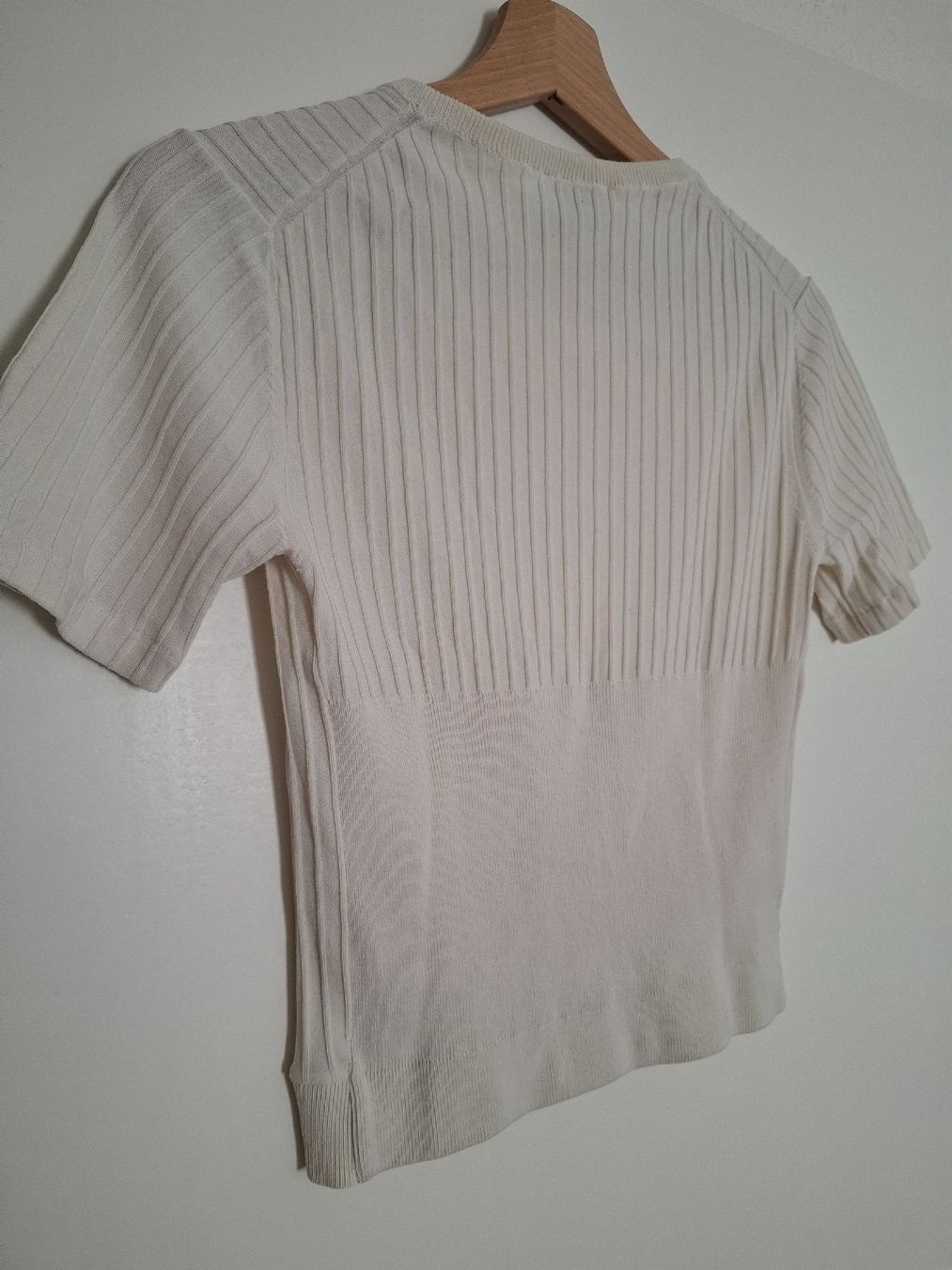 Acne Studios Tops: ACNE STUDIOS Stricktop Damen kurzarm, creme weiss – D'occasion à Rapperswil SG par keanna 1