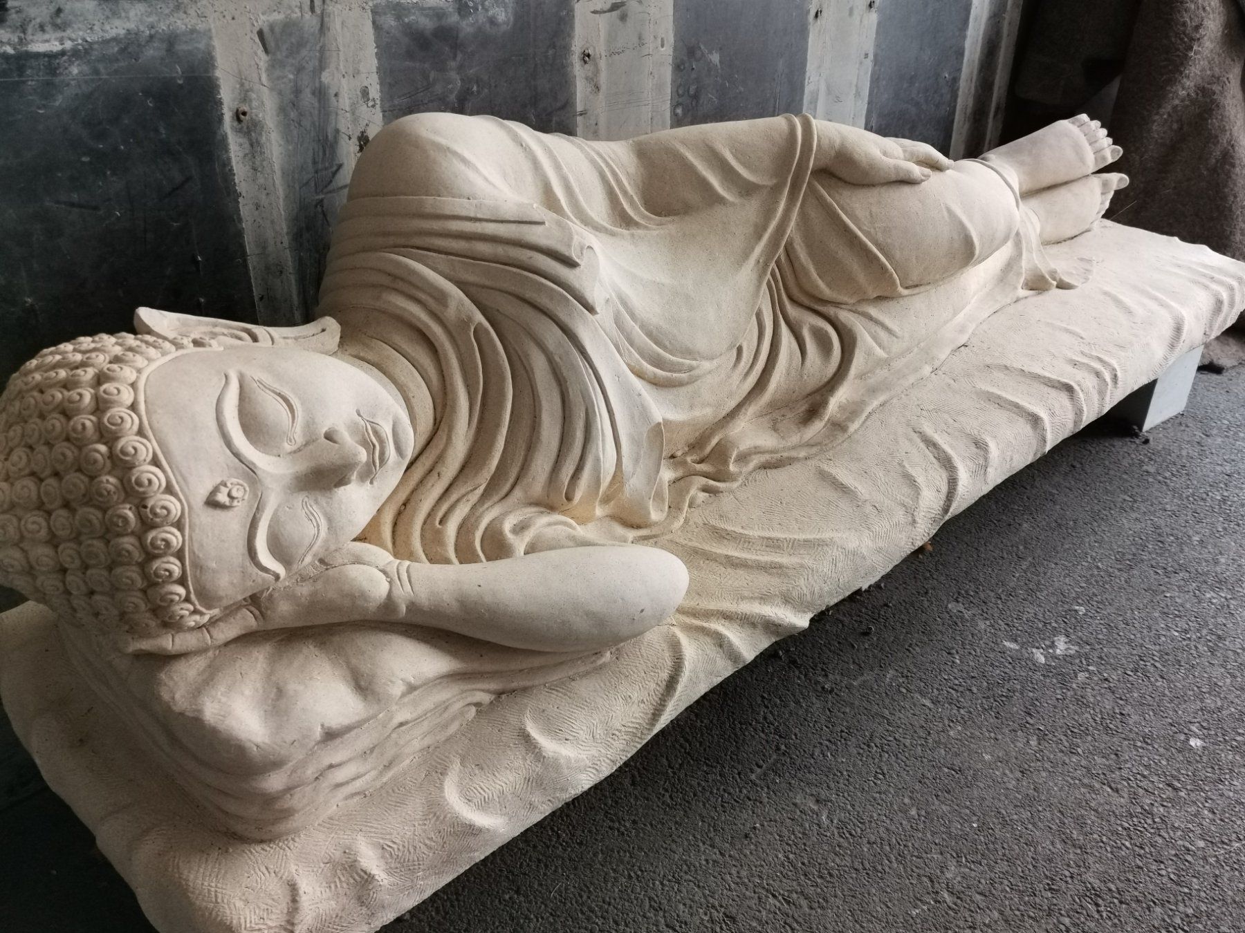 Sculture & Statue: Buddha Statue 130 cm, liegend – Usato da Hilterfingen venduto da Sabilui 4