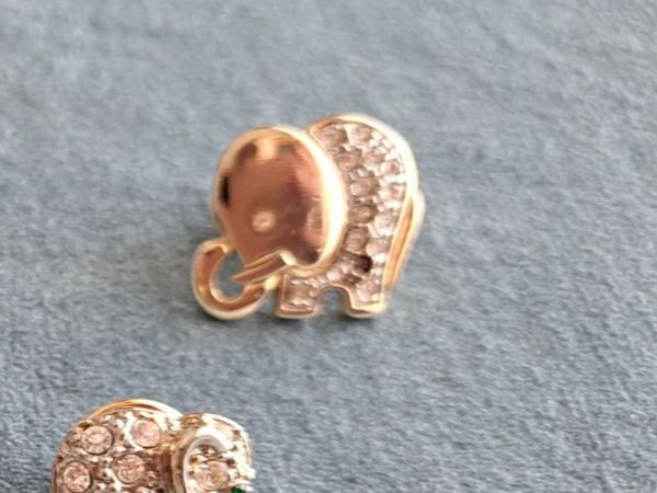 Placchette & Badge: Pins 9x Eléphants doré – Usato da Romanel-s-Lausanne venduto da Jedermann01 2