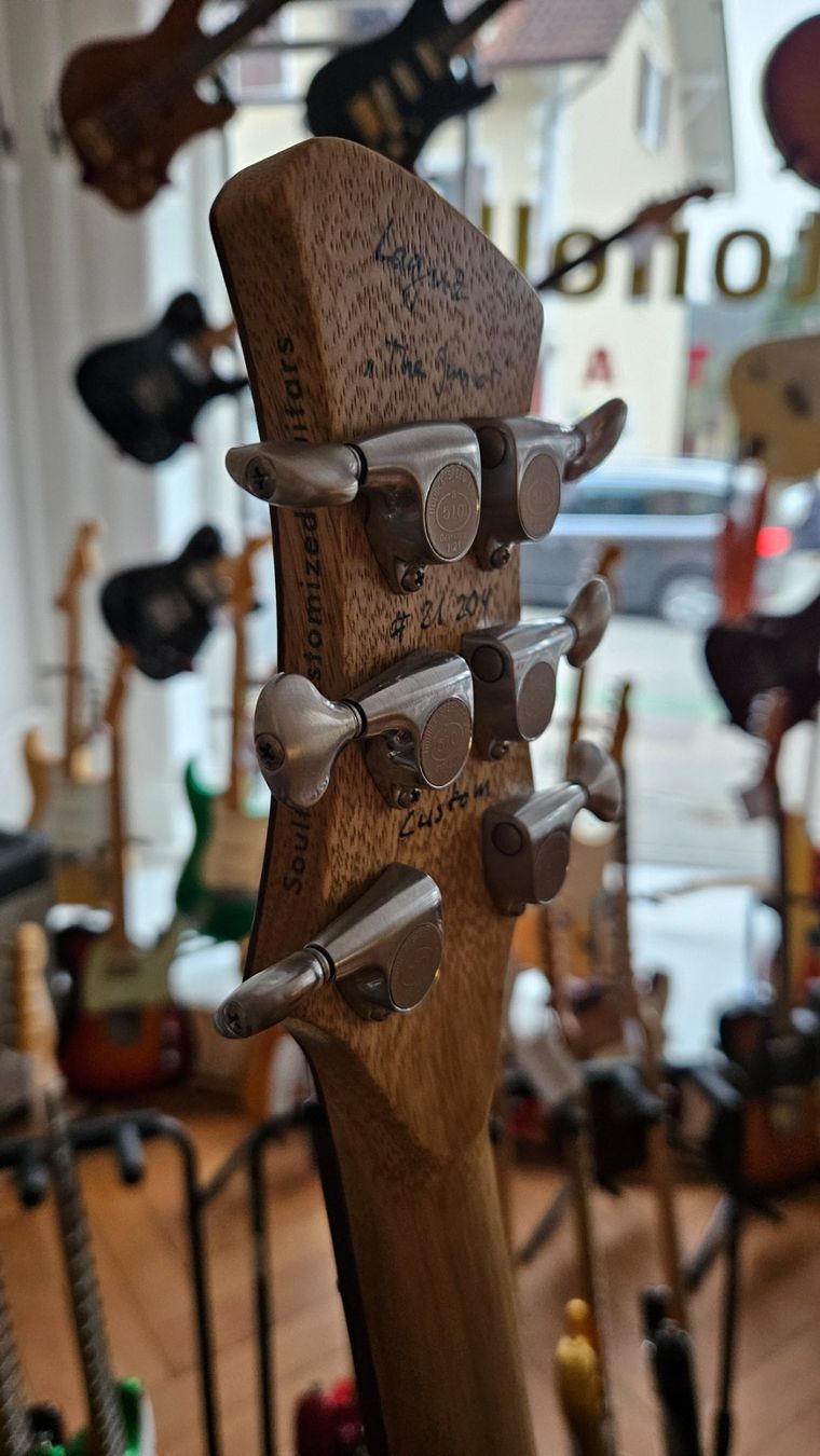 Strumenti musicali: Soultool Laguz The Junior – Usato da pieterlen venduto da AntonelloGuitars 6
