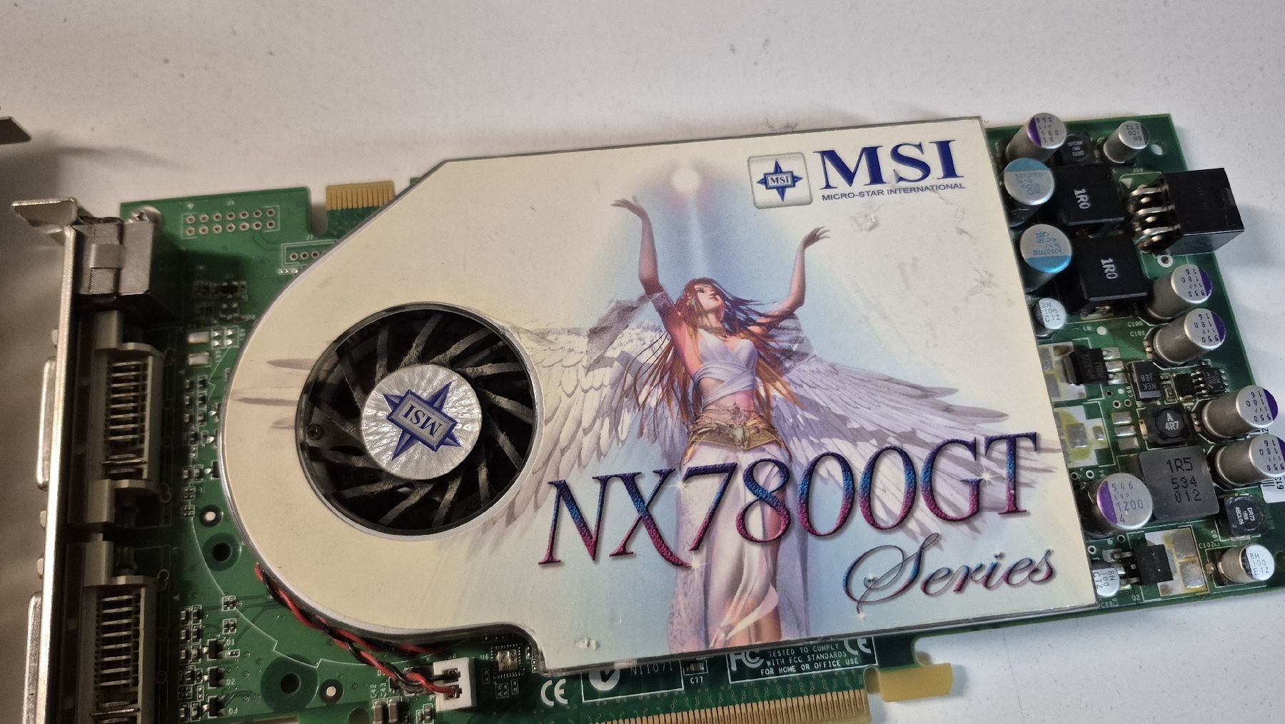Schede grafiche: 4 gpu  – Difettoso da Léchelles venduto da sim7891 2