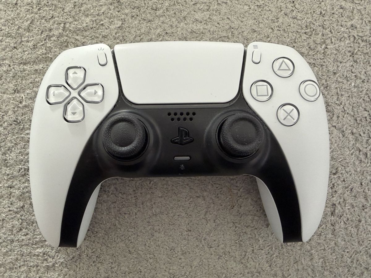 Sony Controller: Sony DualSense Controller PS5 weiss (Stick Drift links) – Usato da Basel venduto da Pejqko 1