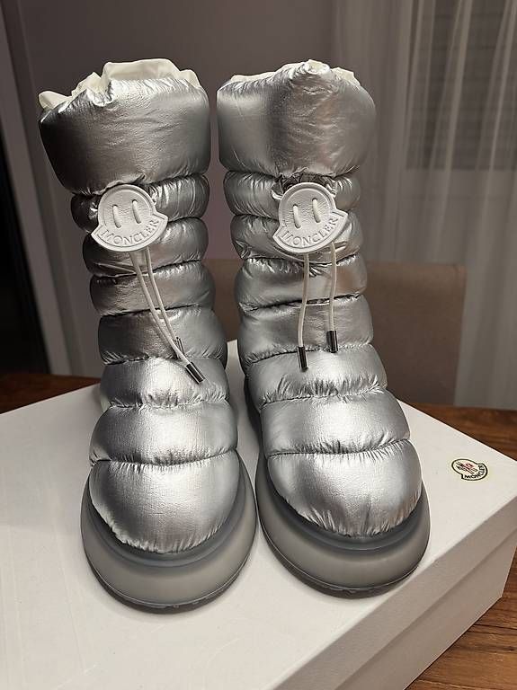 Damenschuhe: MONCLER GAIA MID BOOTS GR. 39 – Gebraucht aus Schwadernau von marilyn25 1