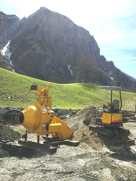 Tutte le macchine: Betoniera Betonmischer Imer – Usato da Campo (Blenio) venduto da M.B.95 1