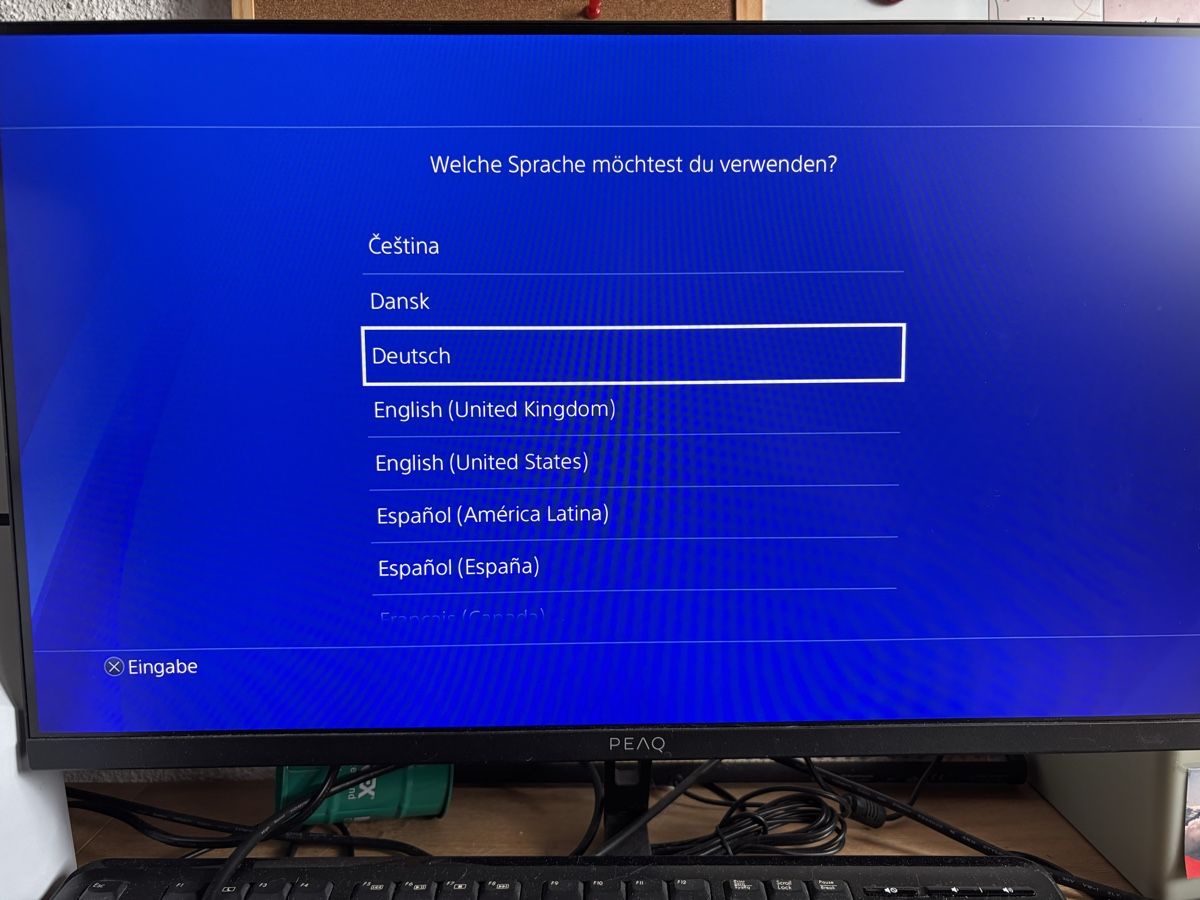 Sony Consoles: PS4 Konsole und 3 Spiele – D'occasion à Kriessern par chickenugget8080 5