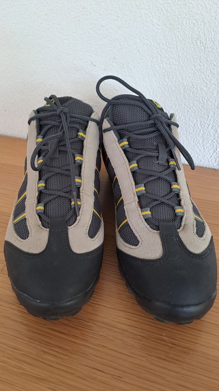 Shimano Chaussures hommes: Veloschuhe Gr.46 – D'occasion à Unteriberg par 12Schneehasen