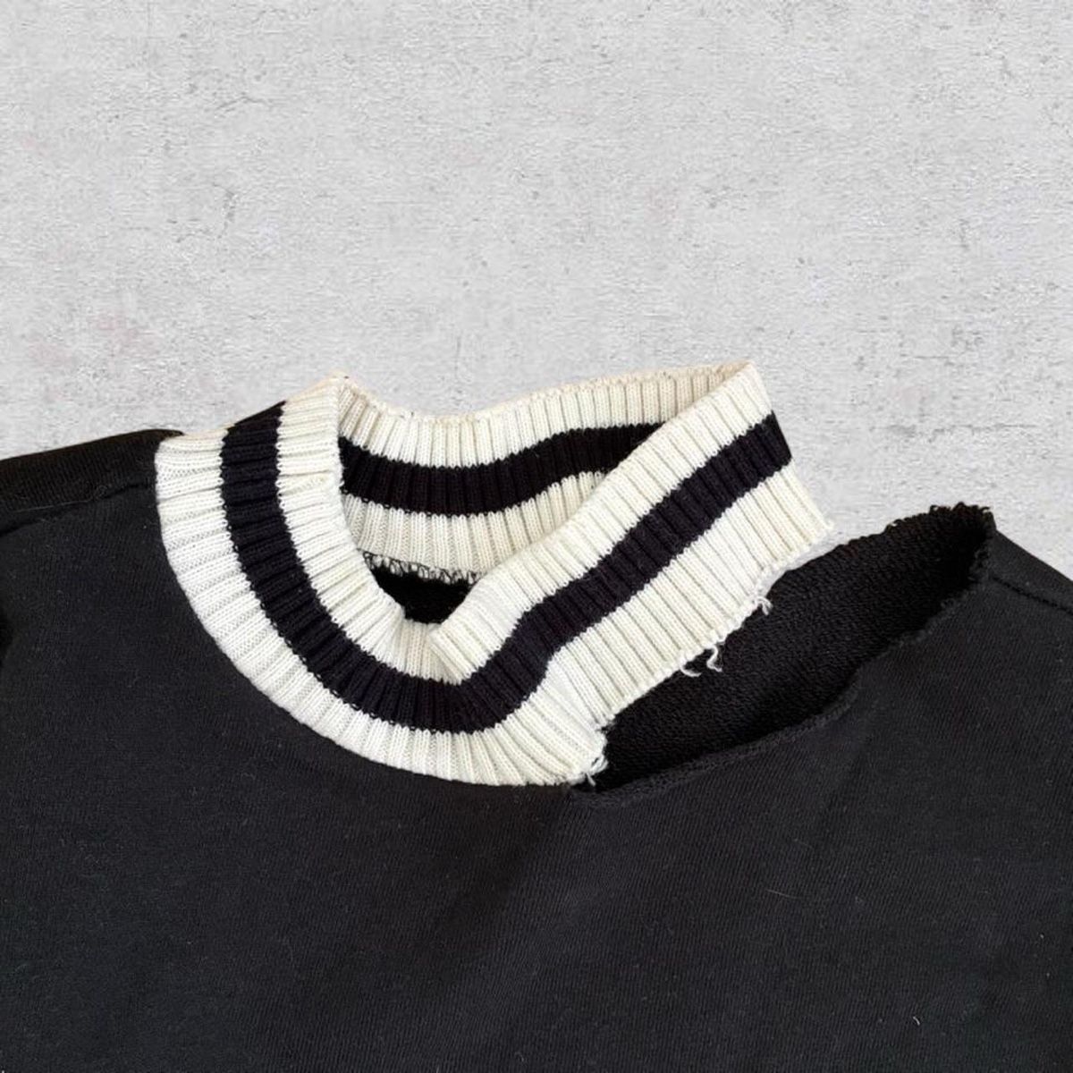 Maglioni & Felpe: oversized boxy sweatshirt with contrast trim – Usato da Zürich venduto da h_studio_edit 1