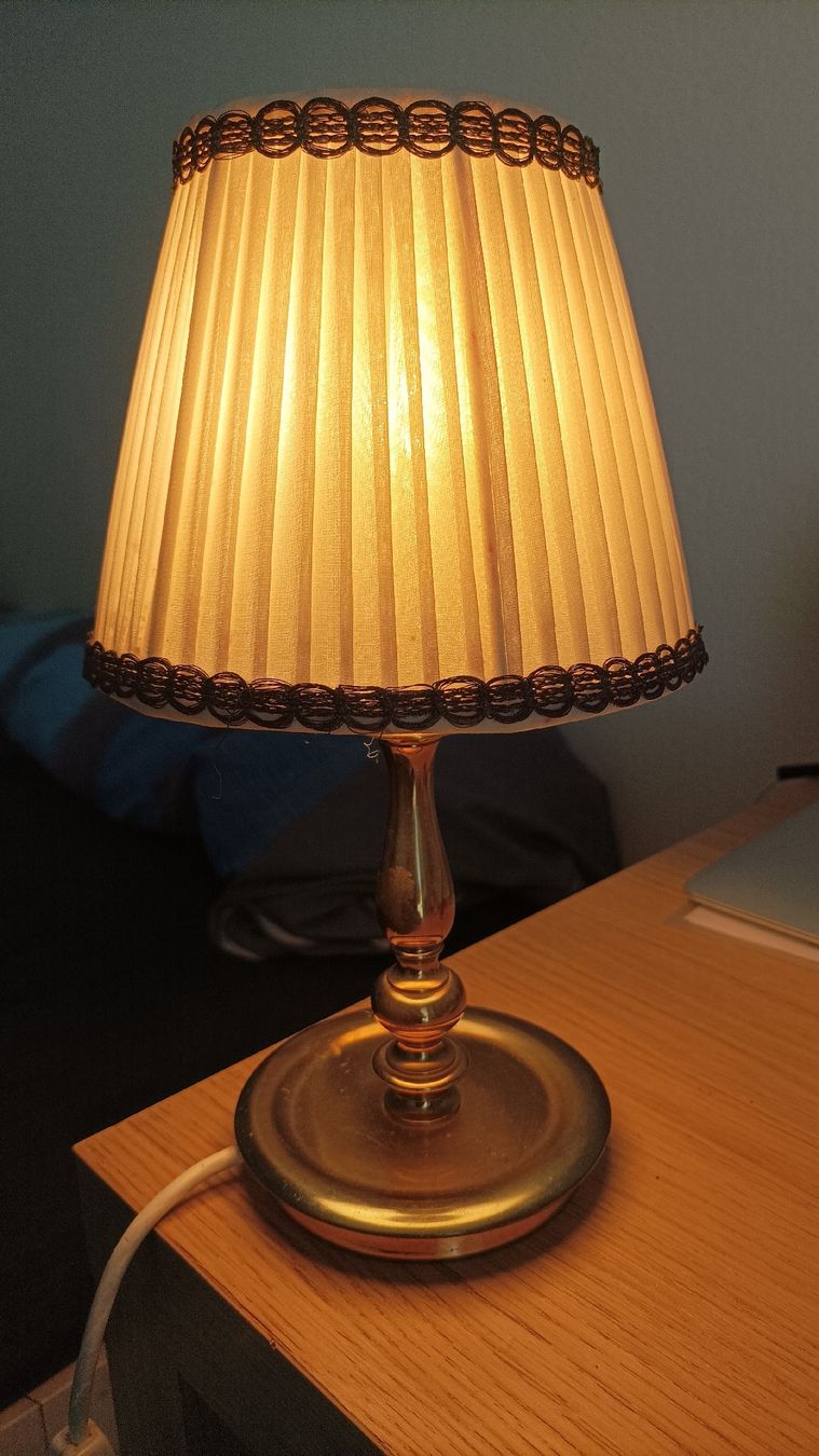 Lampen: Omas Nachttischlampe Messing Vintage – Gebraucht aus Zunzgen von Nemmoth