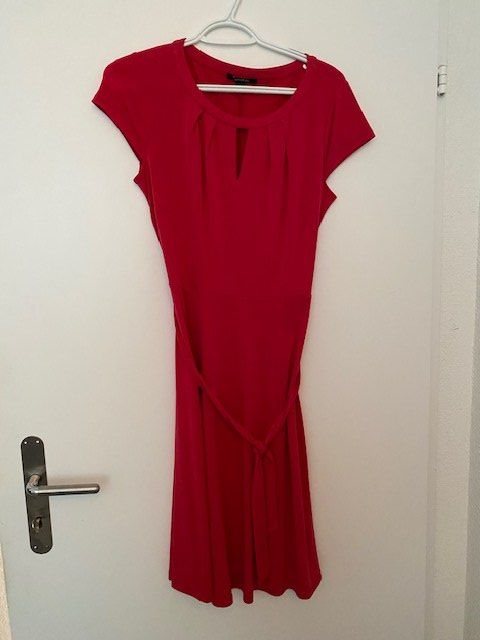 Vestiti: Damenkleid Trikot rot, Gr. 36 – Usato da Edlibach venduto da Arnoldotto