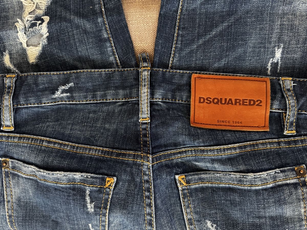 Dsquared2 Jeans: Dsquared2 Jeans - Size 42 - Stylish Distressed Look, Cool St – Nuovo (secondo la descrizione) da Wallisellen venduto da Corinne.- 4