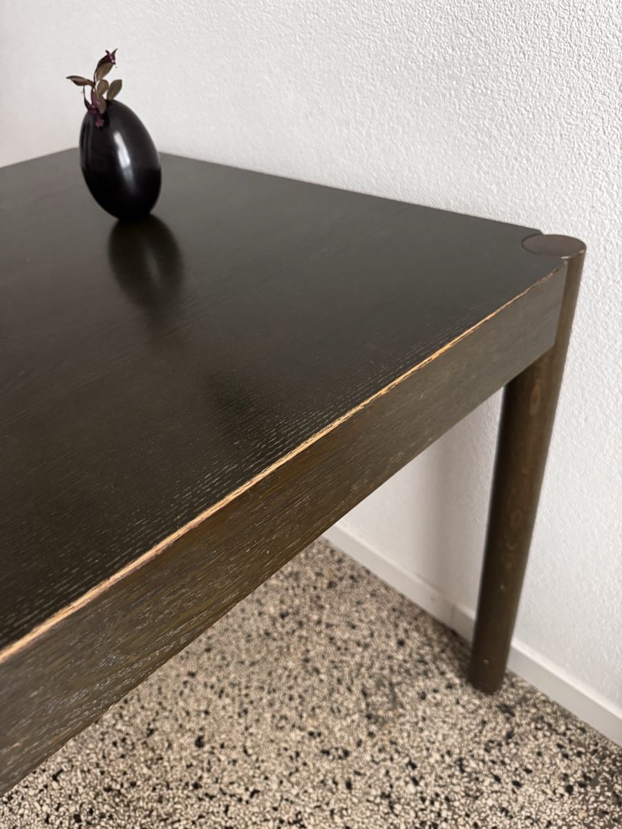 Tische: quadratischer Tisch Holz olivgrün – Gebraucht aus Zürich von casual4 3