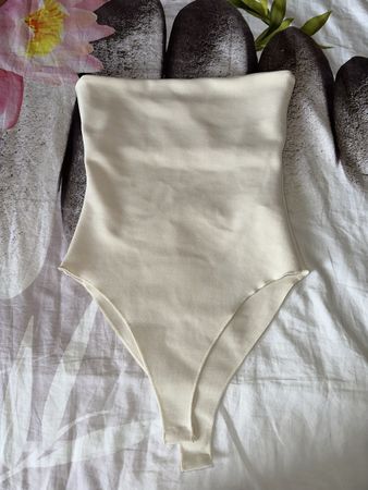 Body beige Zara taille M neuf