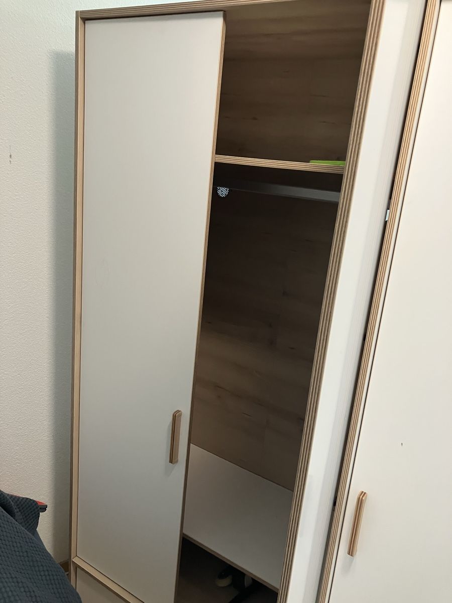 Armadi: Kleiderschrank Kinderzimmer  – Usato da Unterägeri venduto da cha_05 2