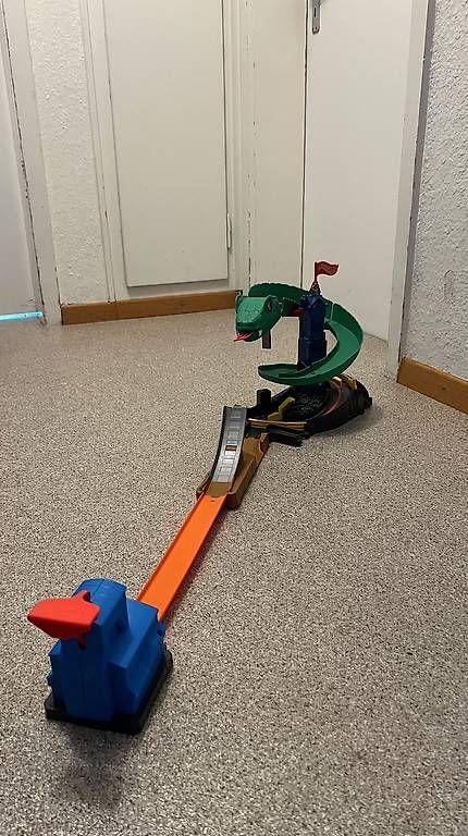 Piste: Hot Wheels Bahn Snake – Usato da Bern venduto da Aniba23 3