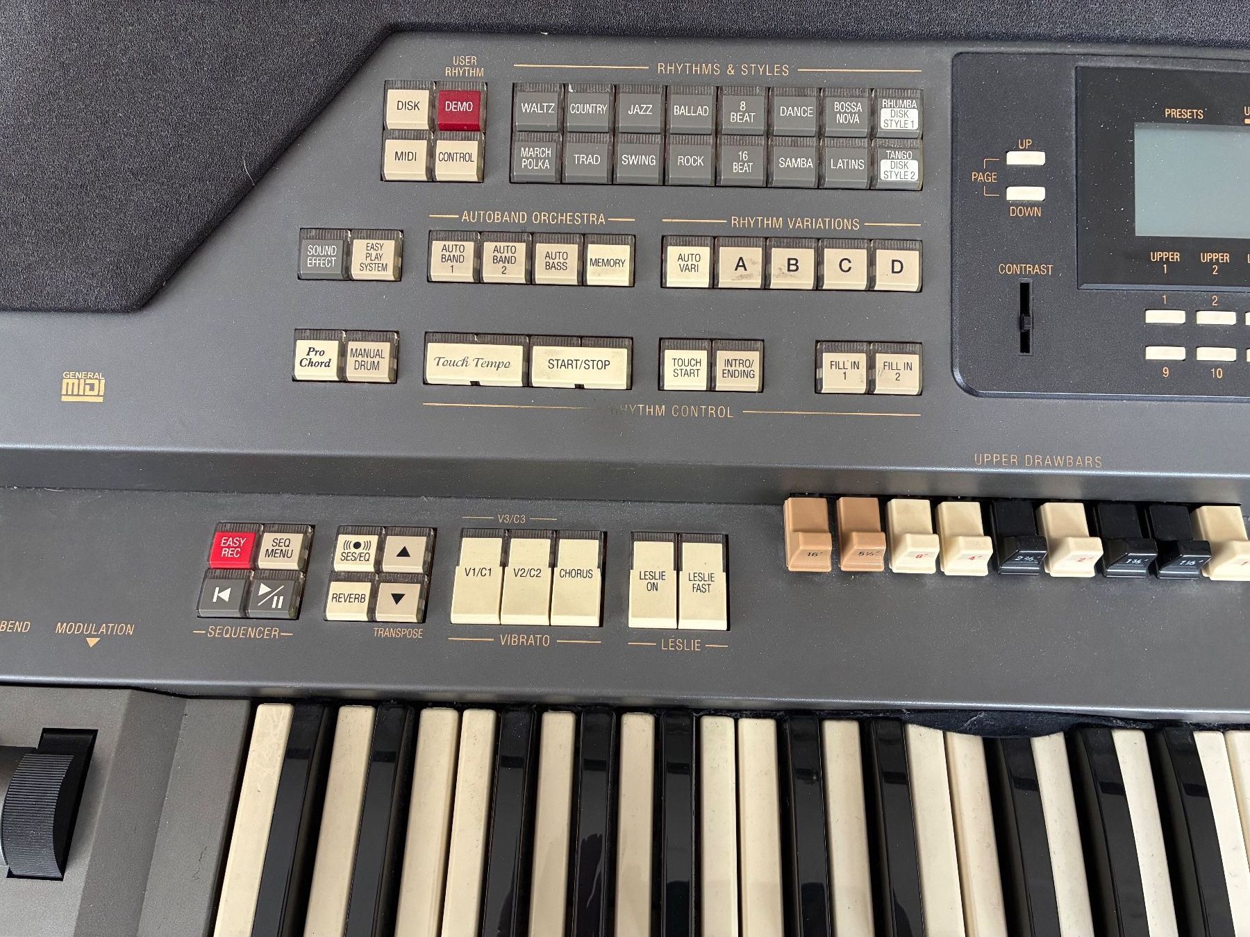 Hammond Musikinstrumente: HAMMOND XE 1, defekt, Mainboard-Fehler – Gebraucht aus Thun von bierigut 2