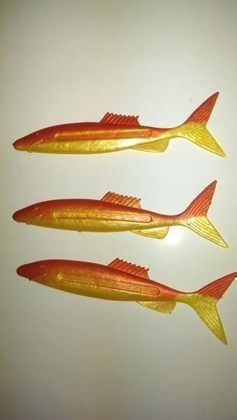 Esche: 3 American Shad 13 cm jaune dos rouge – Nuovo (secondo la descrizione) da Fribourg venduto da versus702
