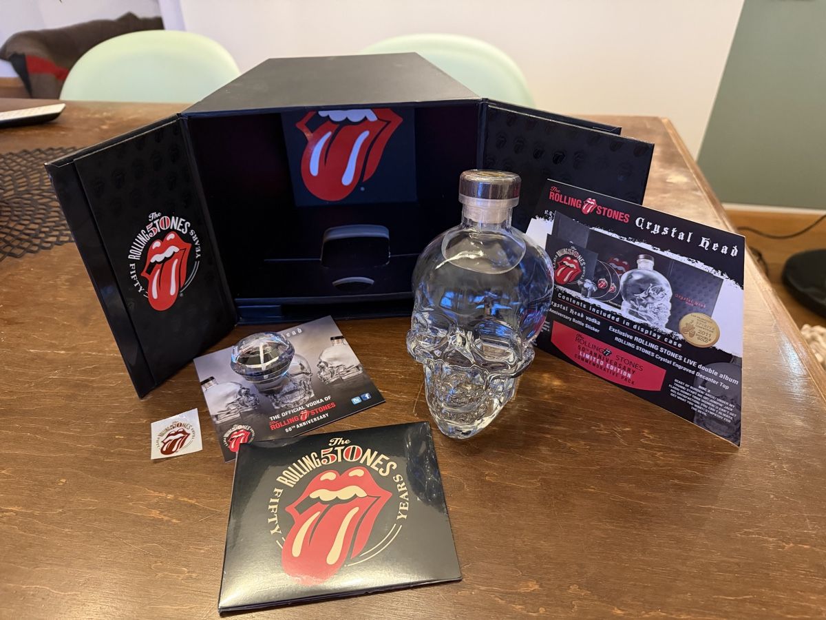 Bevande alcoliche: Crystal Head Vodka "Rolling Stones 50th Anniversary Limited – Nuovo e nell'imballaggio originale da Basel venduto da barracuda360