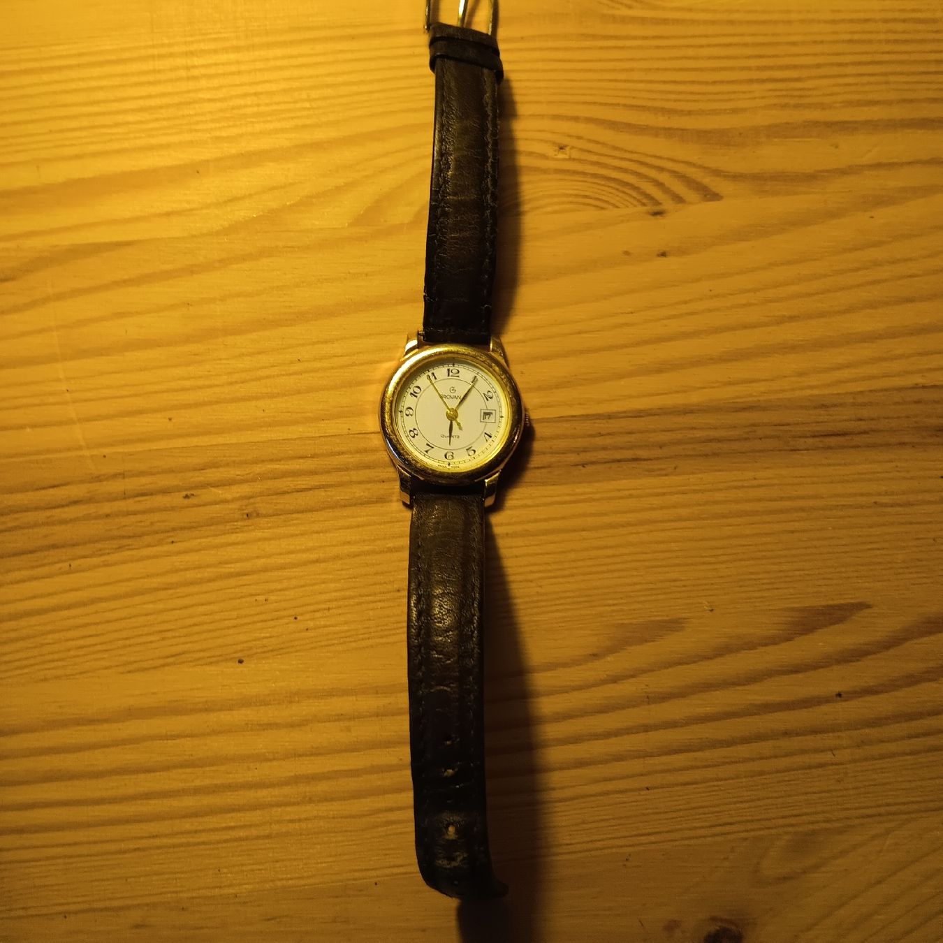Montres: Damen Uhr Goldfarbig – Défectueux à Zell LU par erwin61 1