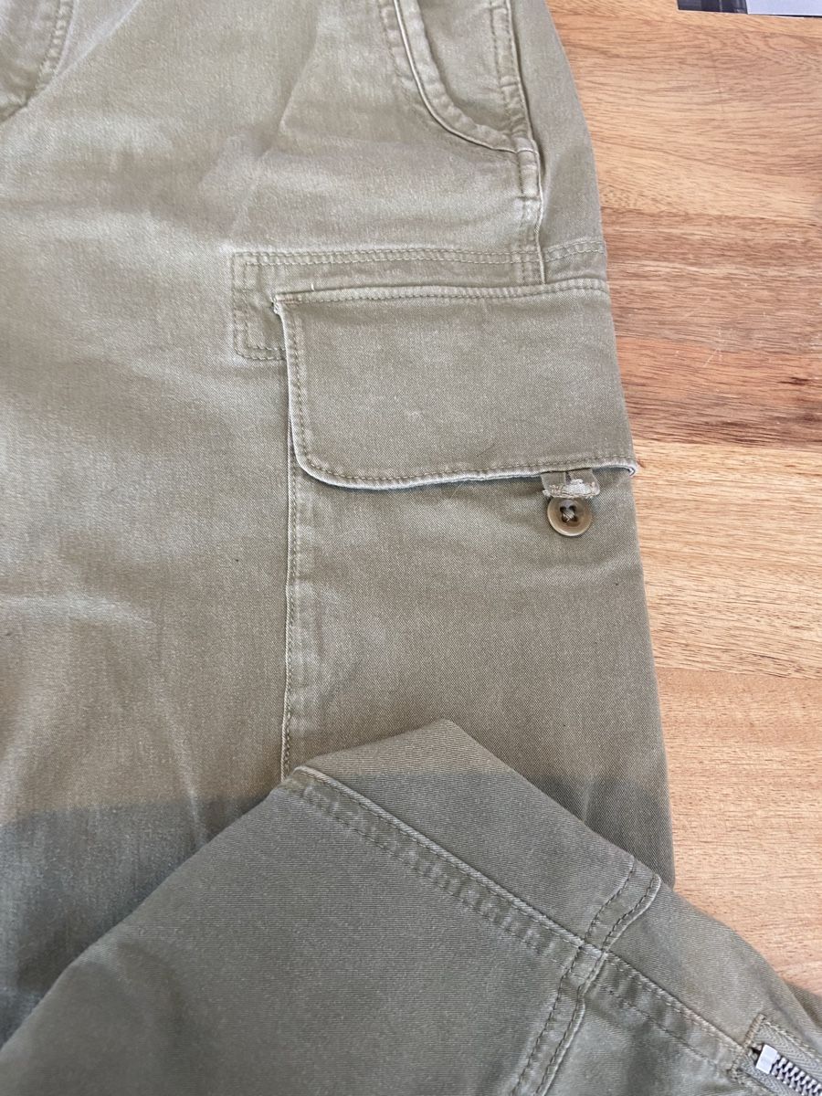 Ralph Lauren Pantaloni: Pantalon cargo Ralph Lauren – Nuovo (secondo la descrizione) da St-Blaise venduto da Zobolo 2