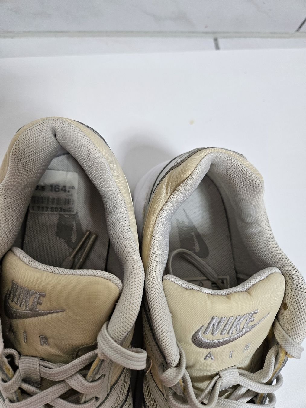 Nike Scarpe da donna: Nike Air Max Sneaker beige Grösse 38.5  – Usato da Schlieren venduto da Bestleo 3