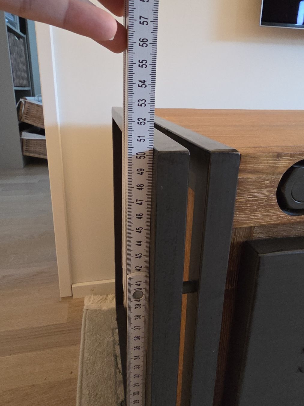 TV Möbel: TV stand (pickup Asap) – Gebraucht aus Zürich von Dani.M6 5