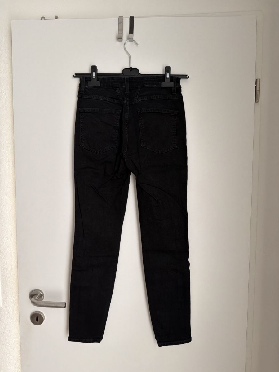 Closed Jeans: Closed Jeans Schwarz Gr. 27 – Usato da Othmarsingen venduto da Darija7 1