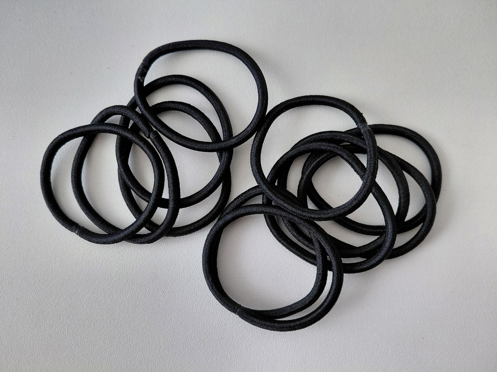 Haarschmuck: Haargummeli schwarz 12 Stück – Neu (gemäss Beschreibung) aus Birsfelden von aer_q78f 1